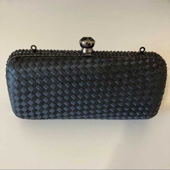 Intricate embellished clutch - Picture 2 of 13